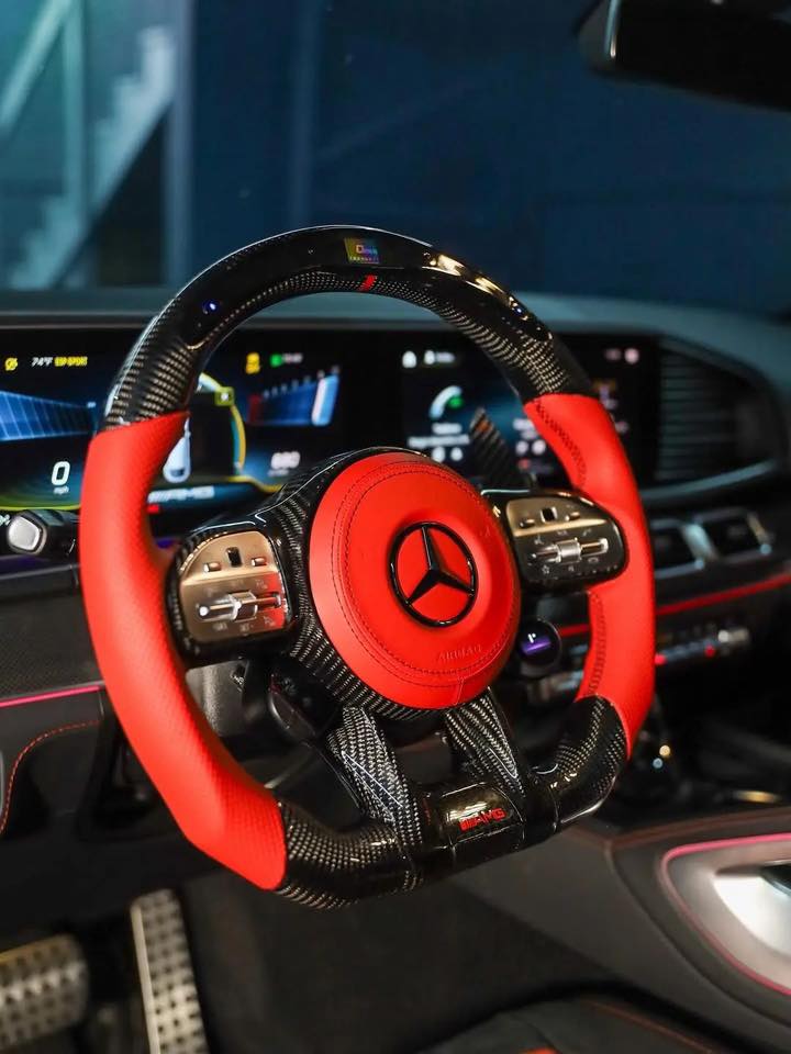 Mercedes-AMG carbon fibre steering wheel
